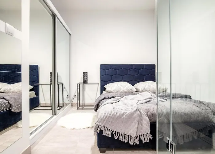 Nowoczesny Apartament Glamour Lodz Z Prysznicem Posrodku - Dostep Na Kod, Parking